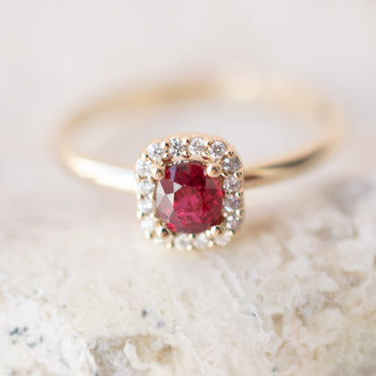 Anillo rubí