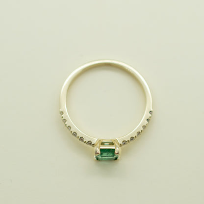 Anillo esmeralda